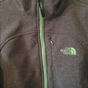 THE NORTH FACE WOMEN’S APEX BIONIC JACKET